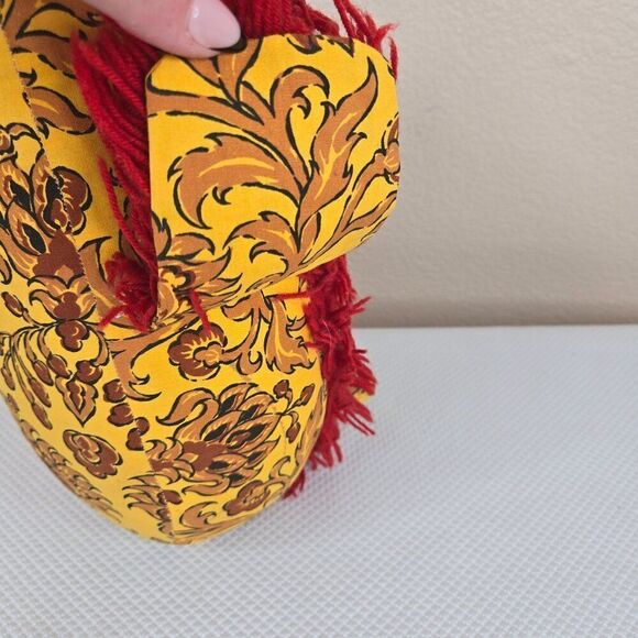 Vintage Handmade Thai Red Yarn Owl Plush With Decorative Yellow Feet - Picture 8 of 9